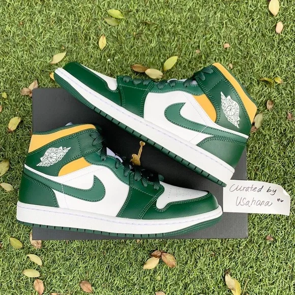 Men’s Nike Air Jordan 1 mid white green shoes - Picture 3 of 4